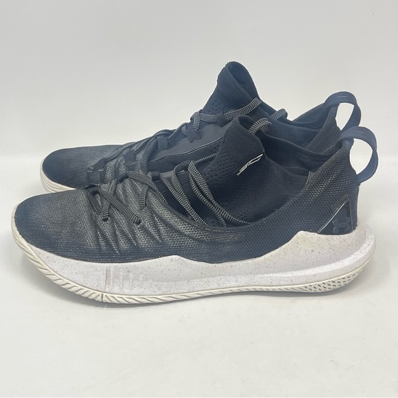 Under Armour Curry 5 Shoes Mens 8 Black White Silver Sneakers 3020657-101 - Picture 4 of 13